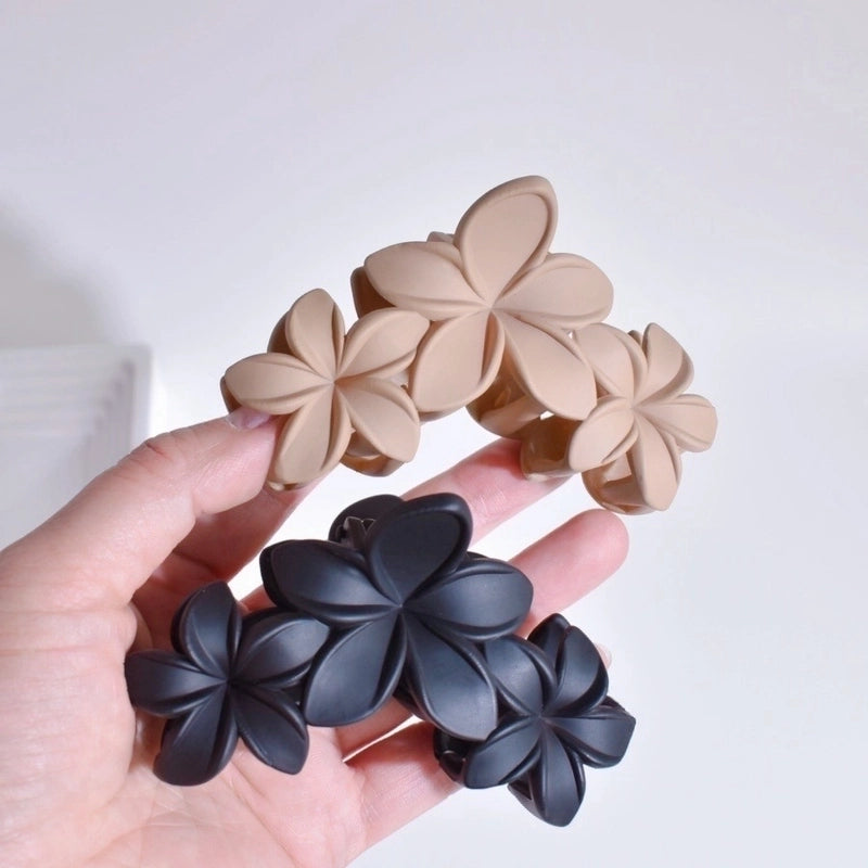 Women’s Minimalist Classic Style Flower Acetic Acid Sheets Hollow Out Hair Claws