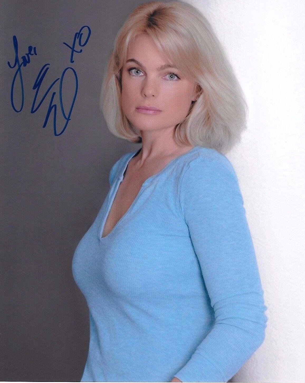 Erika Eleniak Signed 8x10 Photo Poster painting -E.T / BAYWATCH / PLAYBOY PLAYMATE - SEXY!!! H46