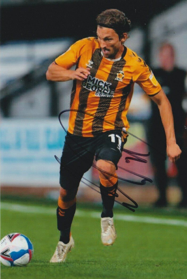 HARRISON DUNK HAND SIGNED 6X4 Photo Poster painting - CAMBRIDGE UNITED - FOOTBALL AUTOGRAPH