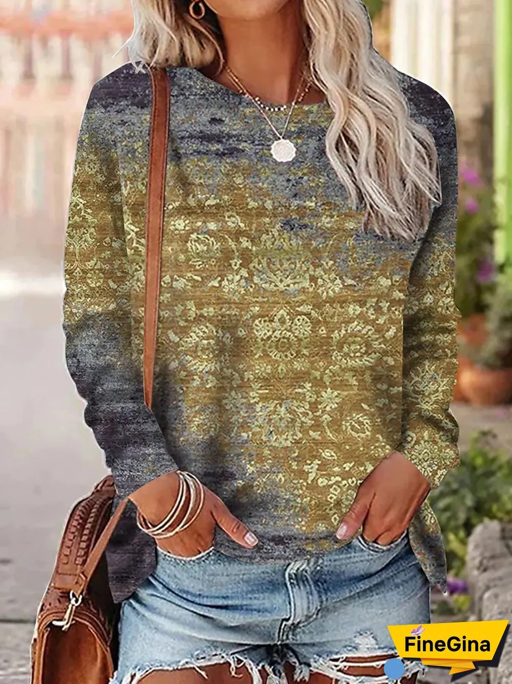 Women's Scoop Neck Long Sleeve Graphic Printed Tops