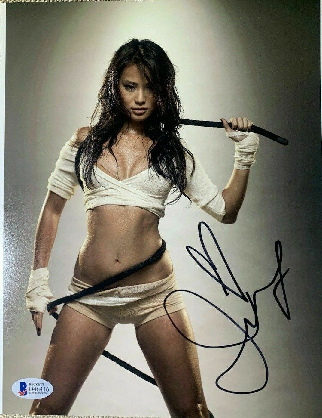 Jaime Chung signed 8x10 BAS BECKETT Sexy