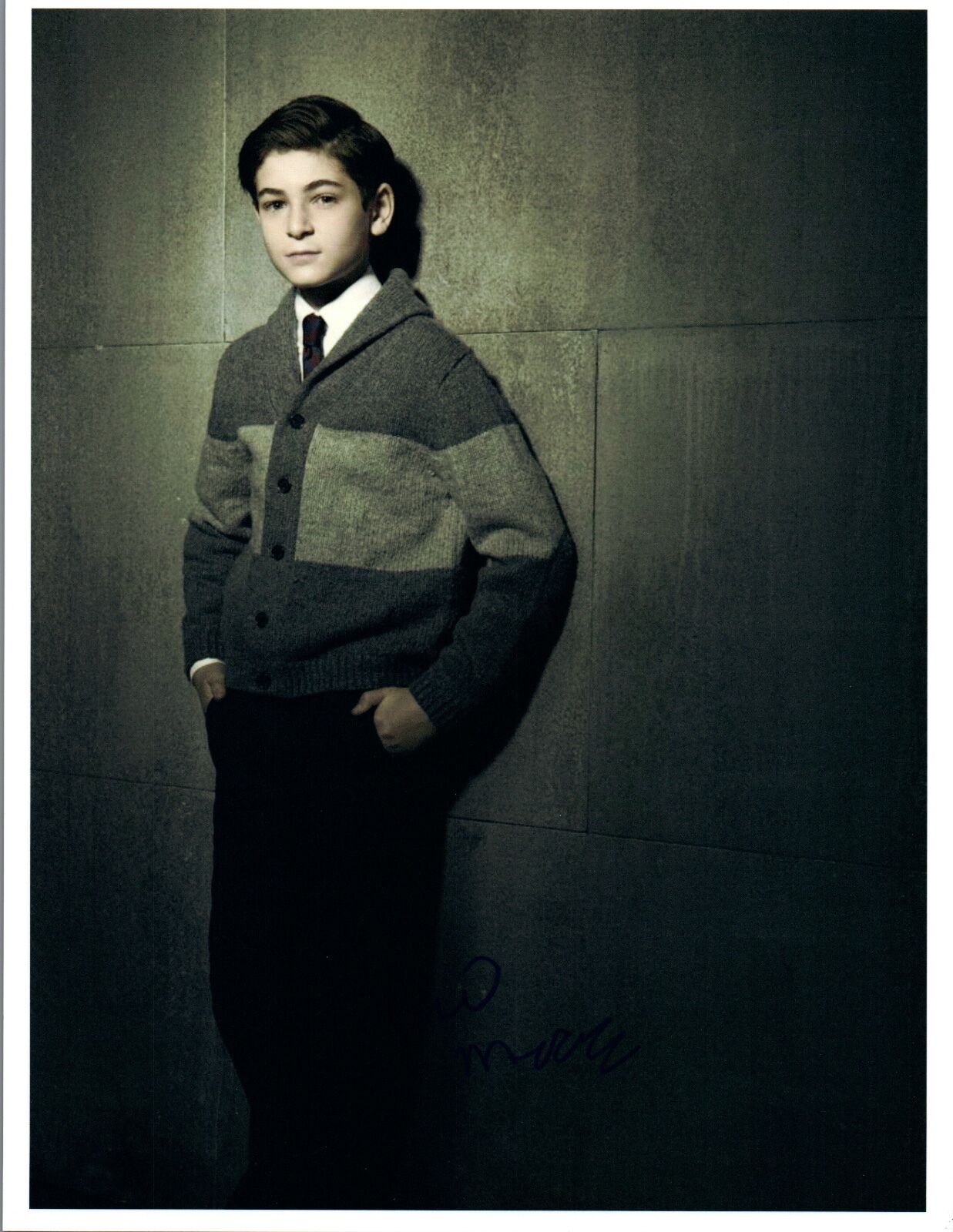 David Mazouz Signed Autographed 8x10 Photo Poster painting Gotham Bruce Wayne Full Sig COA VD