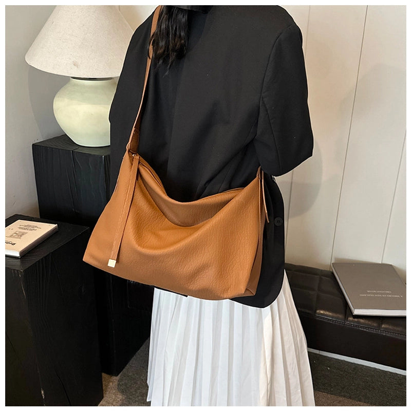 Women’s Large Pu Leather Solid Color Classic Style Streetwear Sewing Thread Square Zipper Tote Bag