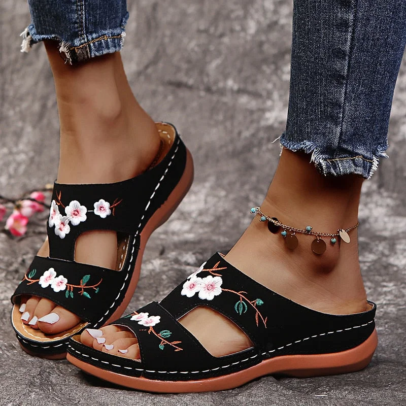 Rimocy Fashion Embroider Soft Slippers Women Summer Open Toe Flock Comfort Beach Shoes Mujer 2022 Outdoor Thick Bottom Slippers