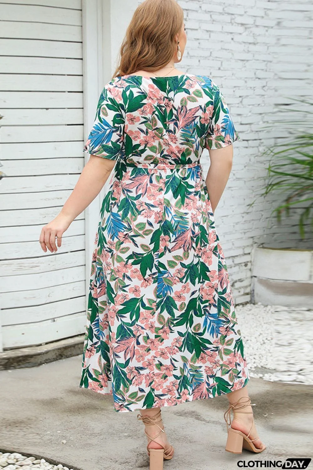 Plus Size Floral Short Sleeve Round Neck Dress