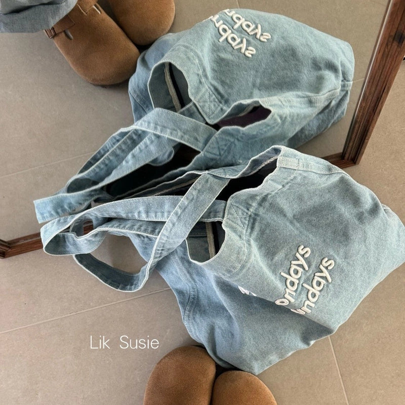 Women’s Medium Denim Letter Vintage Style Square Zipper Shoulder Bag