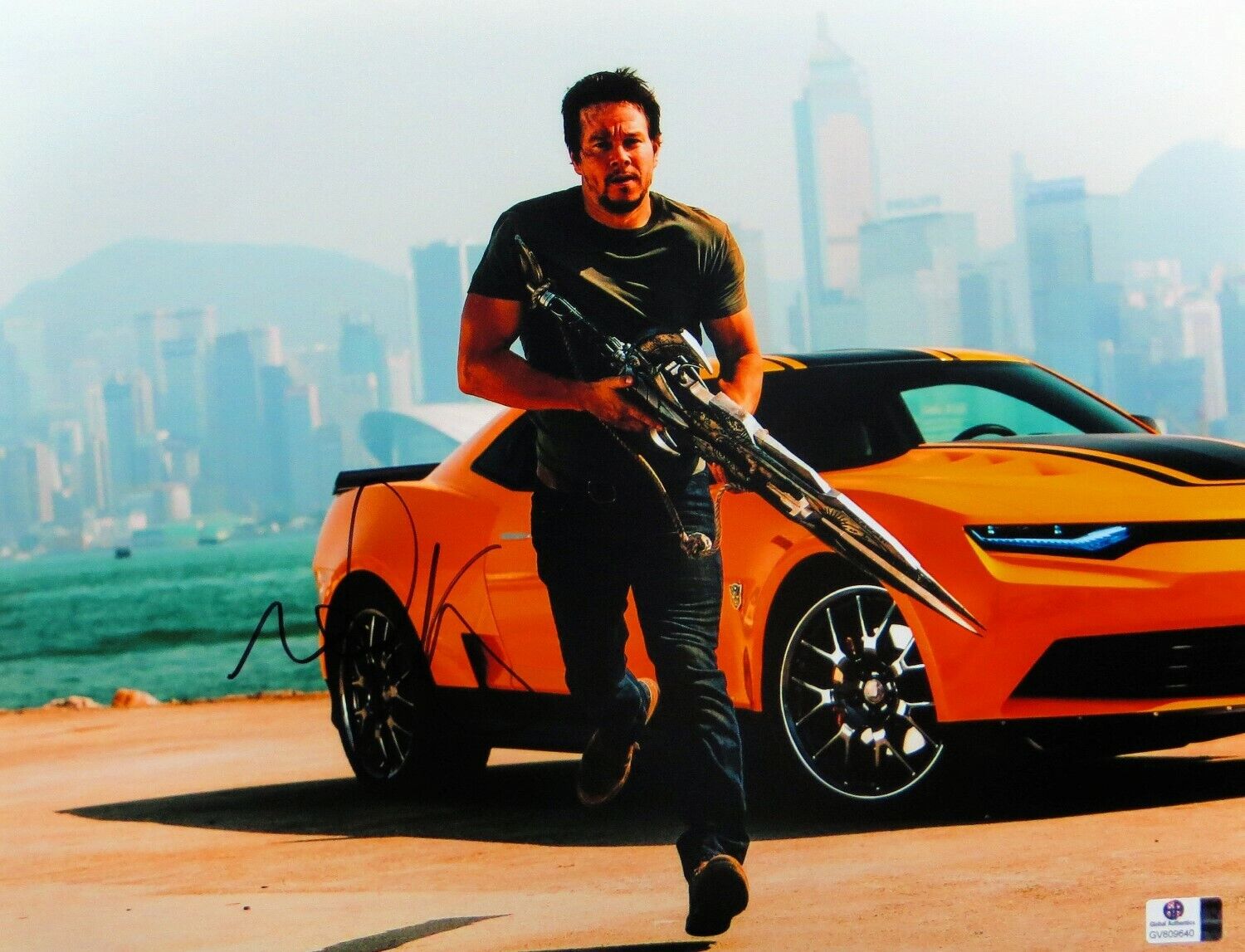 Mark Wahlberg Signed Autographed 11X14 Photo Poster painting Transformers Holding Gun GV809640