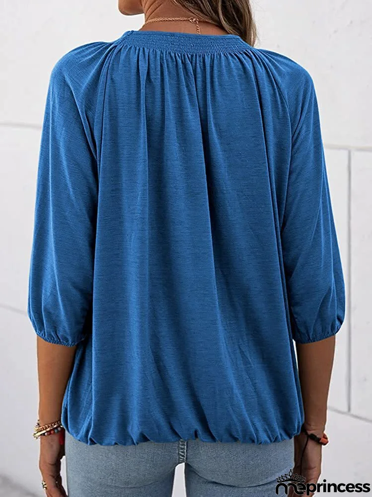 Elegant and lightweight Sweater