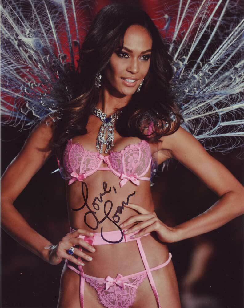 Joan Smalls In-person AUTHENTIC Autographed Photo Poster painting SHA #84511