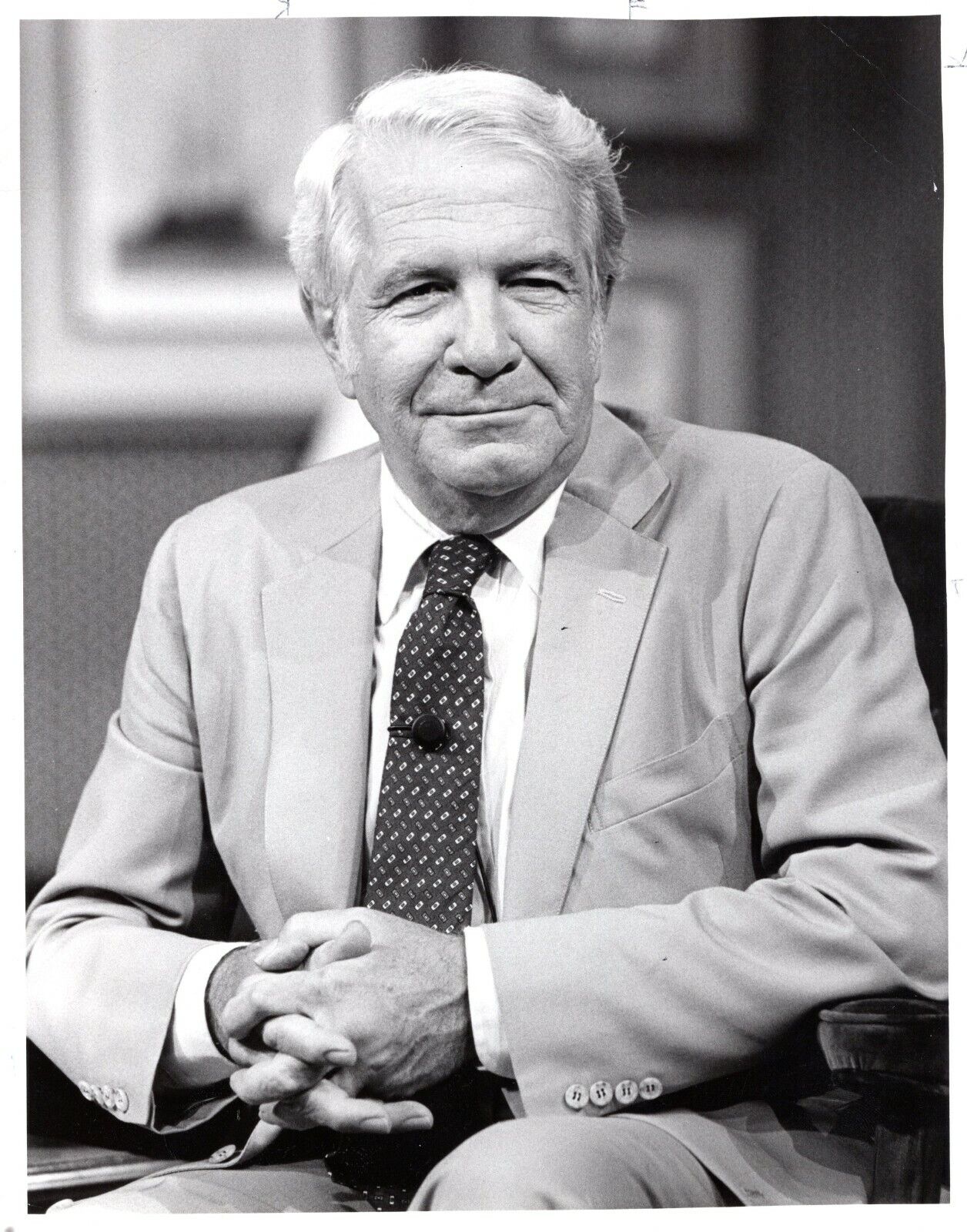 HARRY REASONER Newscaster Vintage 7x9 Promo Press News Photo Poster painting 1982