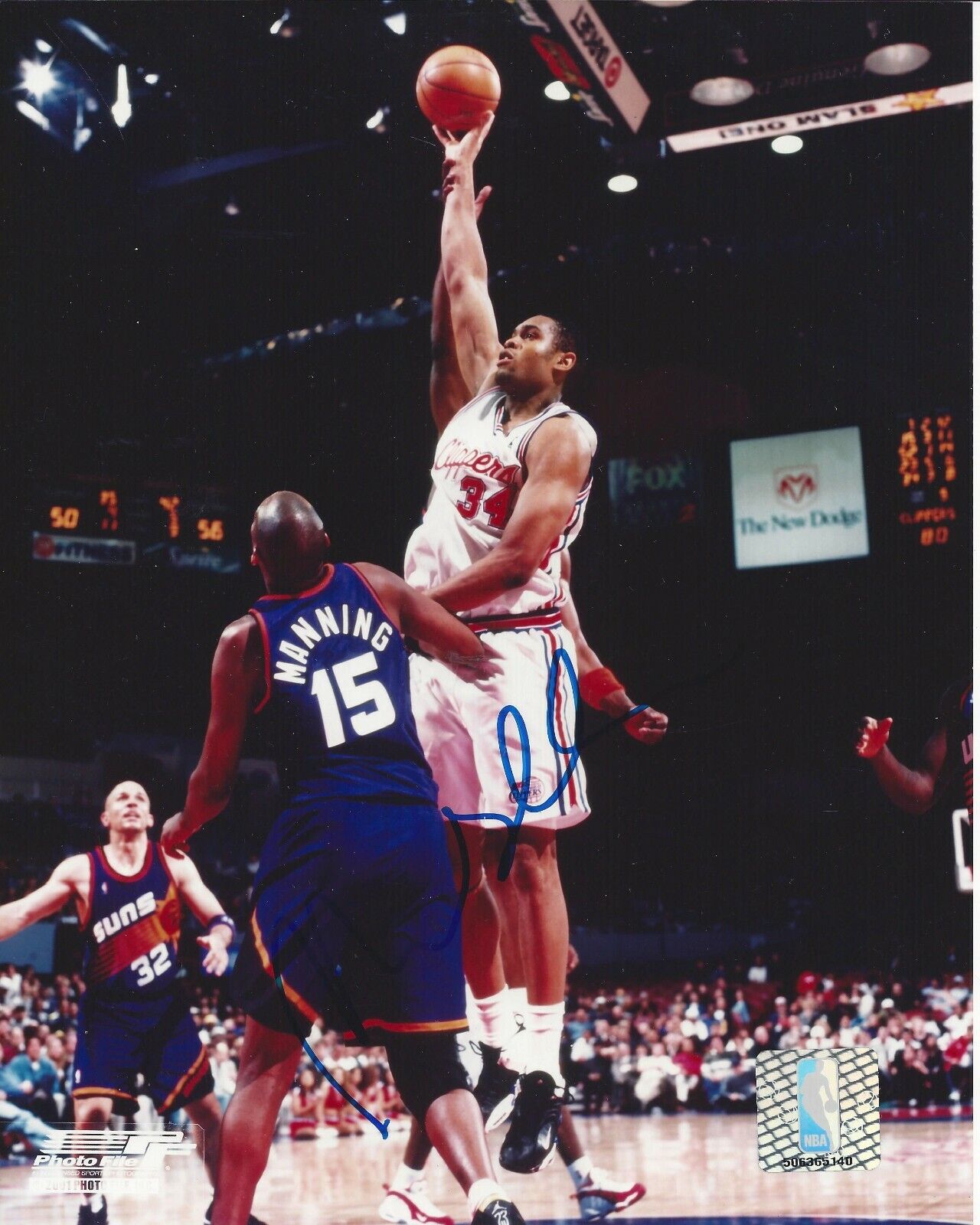 Michael Olowokandi Autographed 8x10 Los Angeles ClippersB210