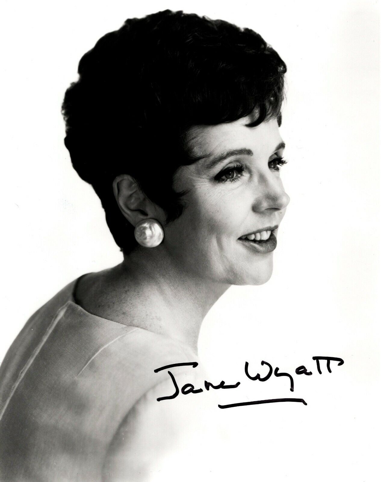 AUTOGRAPHED 8X10 SIGNED BY JANE WYATT STARRED IN FATHER KNOWS BEST UACC COA