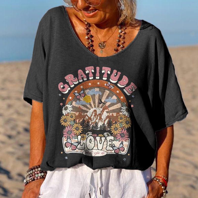 Gratitude Love Printed Floral Hippie T-shirt