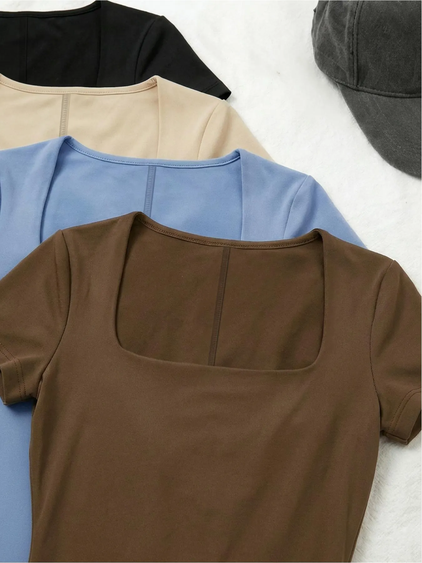 4-piece set Pure Desire Style Square Neck High Waist Waist-fitted One-piece Shorts, Slim Fit Bodycon Short-sleeve Bodysuit, Trendy, Casual, Flattering, Womenswear, Suitable for Everyday Wear and Campus Style