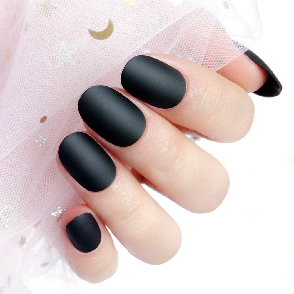 24Pcs Matte Black Artificial Fake Nails Short False Nails For Design Full Cover Finger Tips Manicure Material