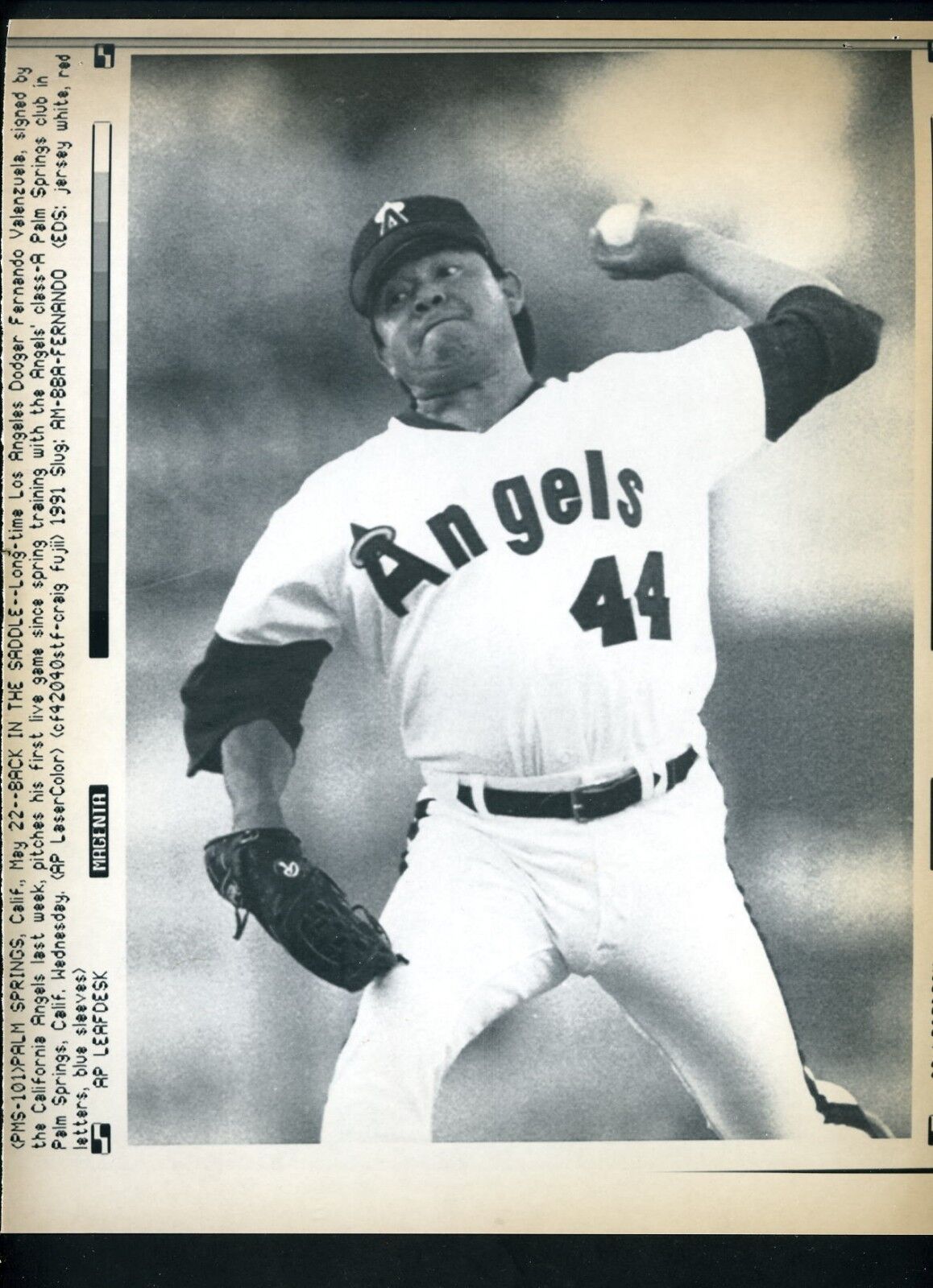 Fernando Valenzuela Lot of 10 Press Wire Photo Poster paintings Orioles & Angels