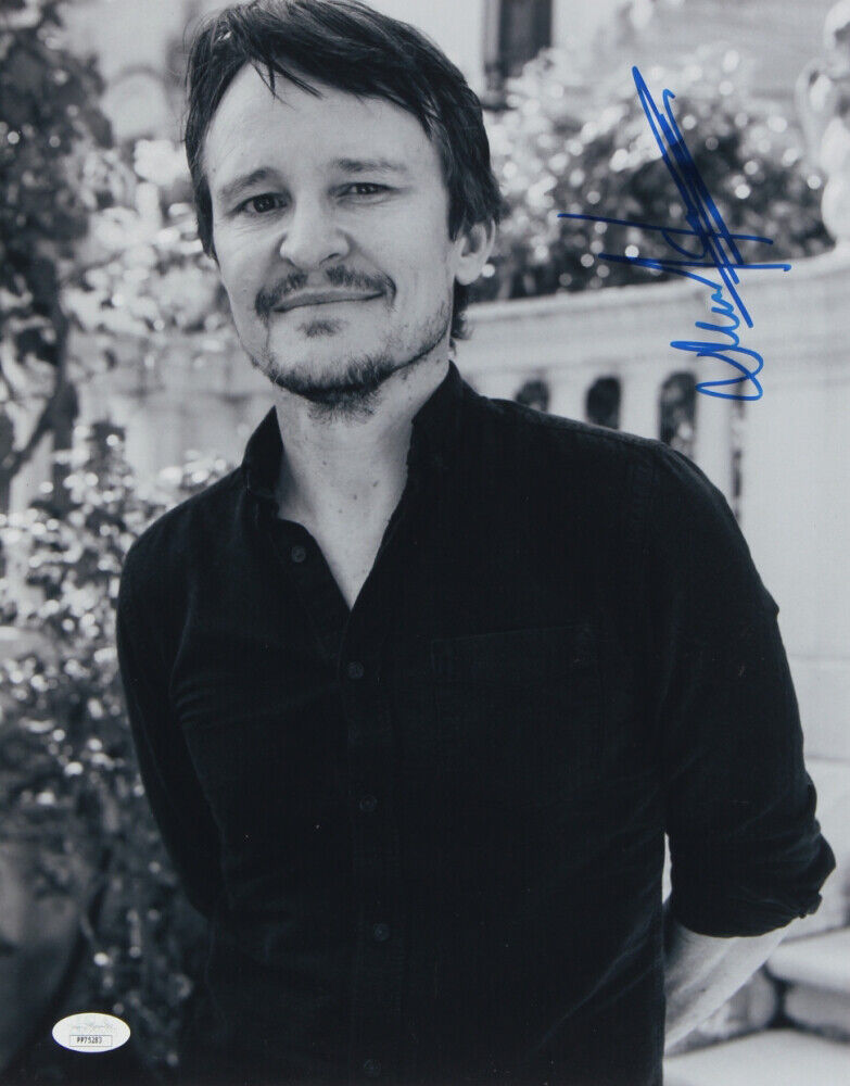 Autographed Damon Herriman Signed 11x14 Photo Poster painting JSA COA Justified Mindhunter Judy