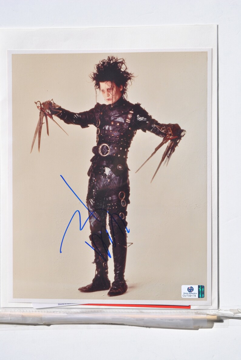 EDWARD SCISSORHANDS SIGNED Photo Poster painting By Johnny Depp wcoa