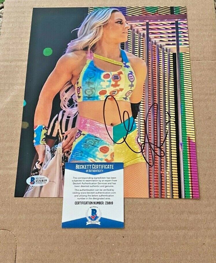 CANDICE LERAE SIGNED WWE WRESTLING 8X10 Photo Poster painting BECKETT CERTIFIED