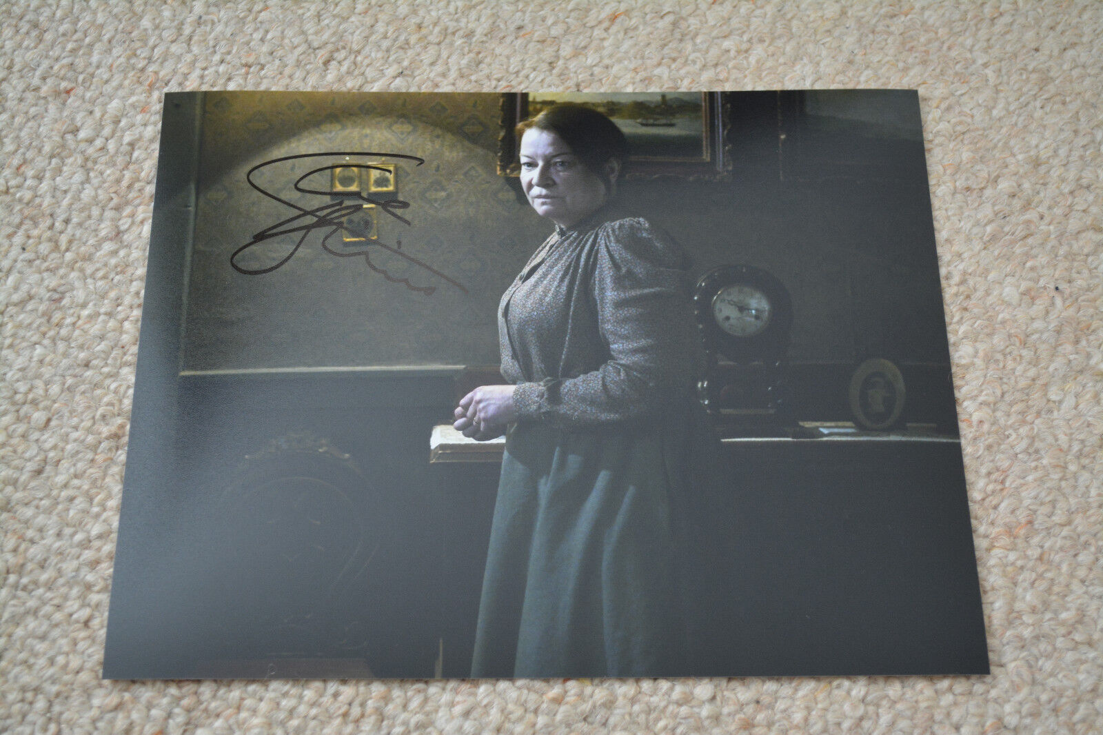 CLARE HIGGINS signed autograph In Person 8x10 (20x25 cm) DOWNTON ABBEY