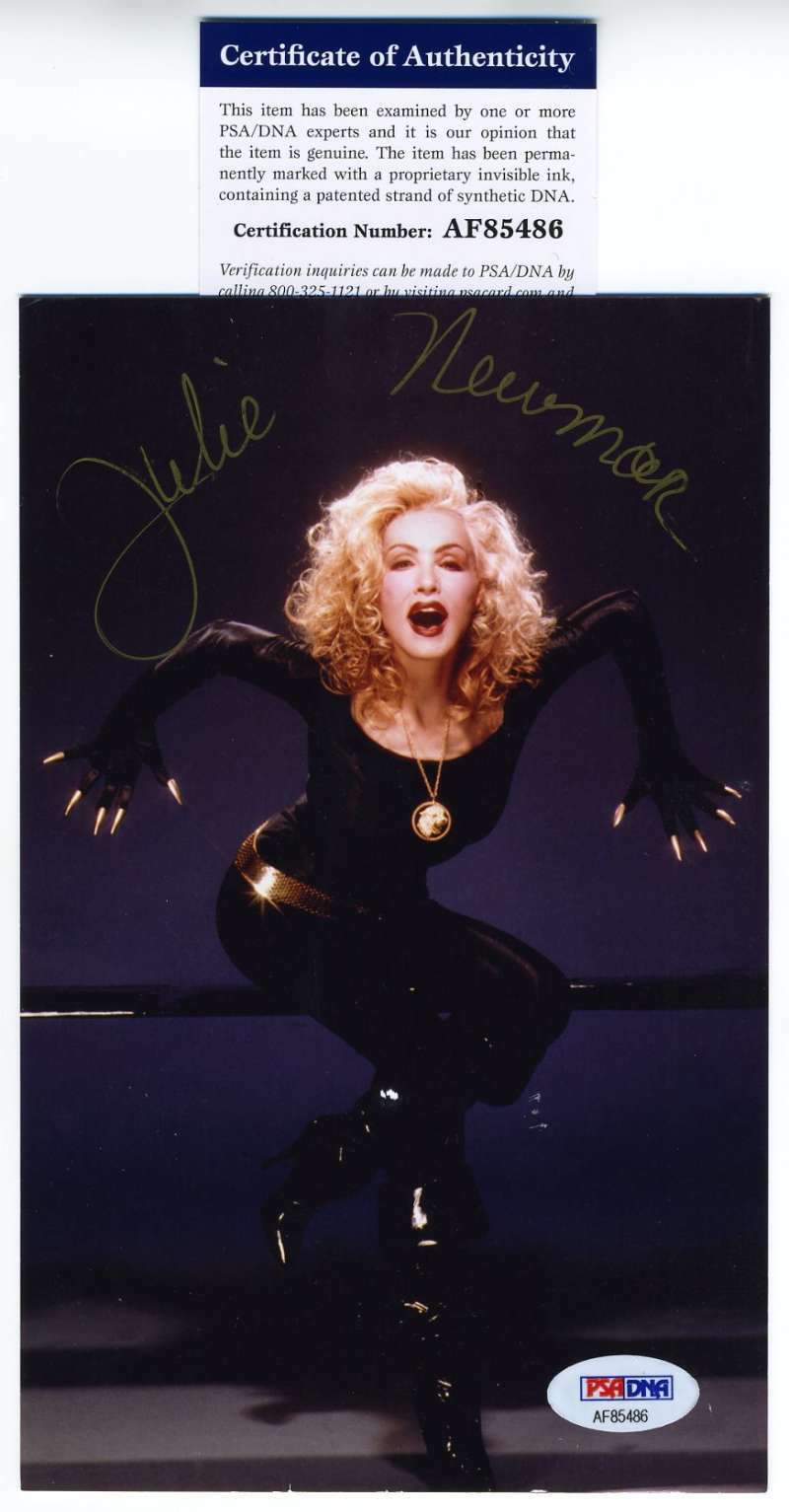 Julie Newmar Psa Dna Coa Autograph 5x7 Photo Poster painting Hand Signed