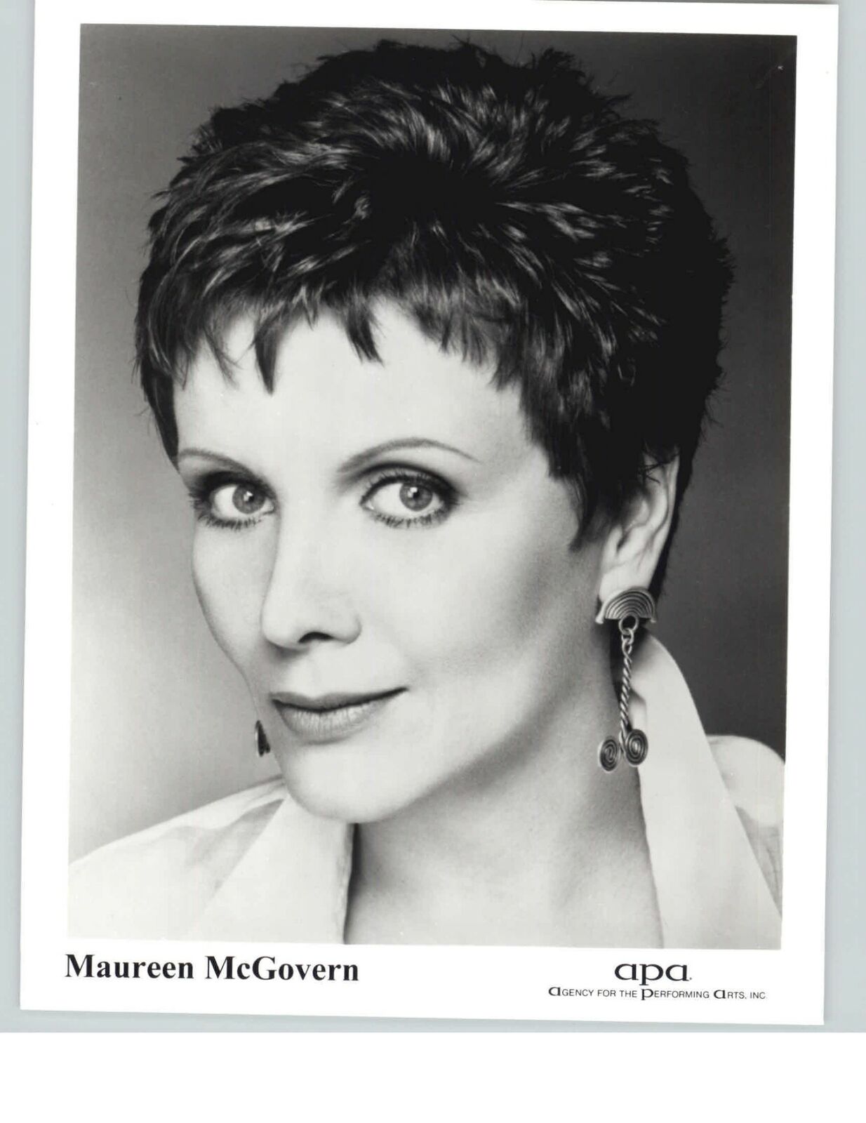 Maureen McGovern - 8x10 Headshot Photo Poster painting - Airplane!