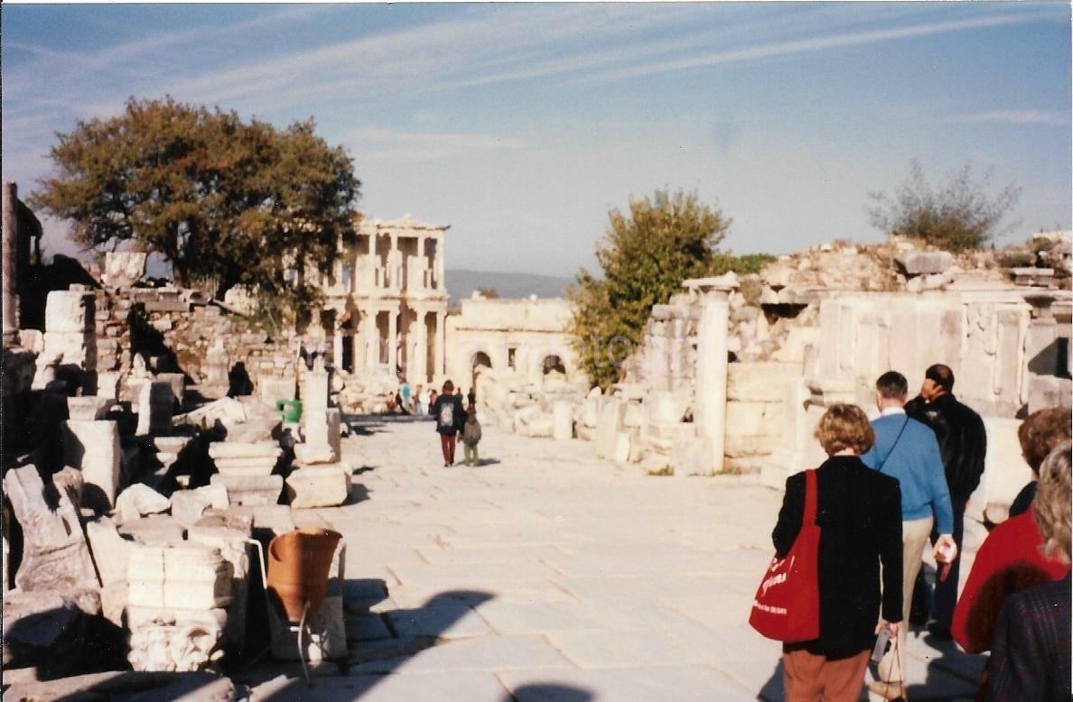 FOUND Photo Poster paintingGRAPH Color TOURISTS AMIDST THE RUINS OF OLD Snapshot VINTAGE 011 4 W