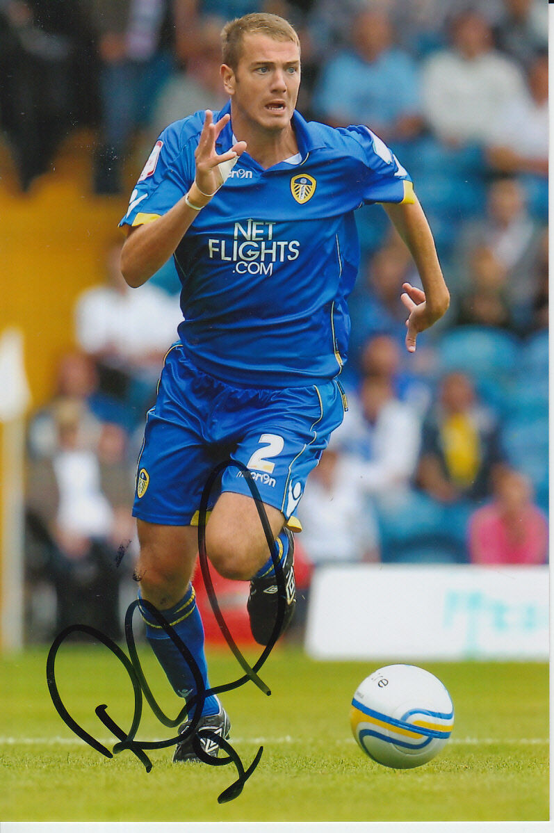 LEEDS UNITED HAND SIGNED PAUL CONNOLLY 6X4 Photo Poster painting 1.