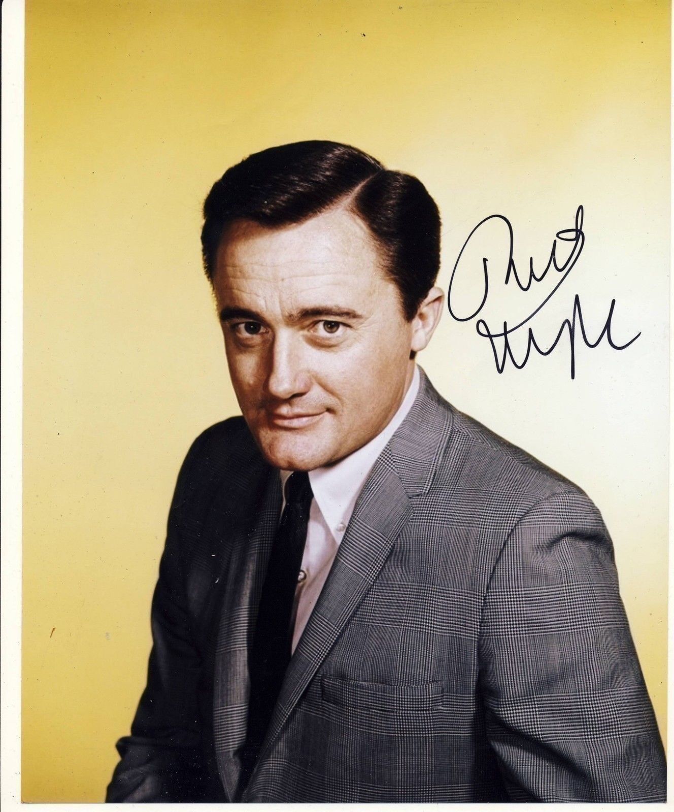 Robert Vaughn Autograph Signed 10x8 Photo Poster painting AFTAL [5078]