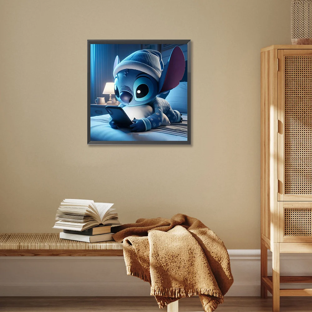 Diamond Painting - Full Round Drill - Stitch Playing Phone(Canvas|30*30cm)