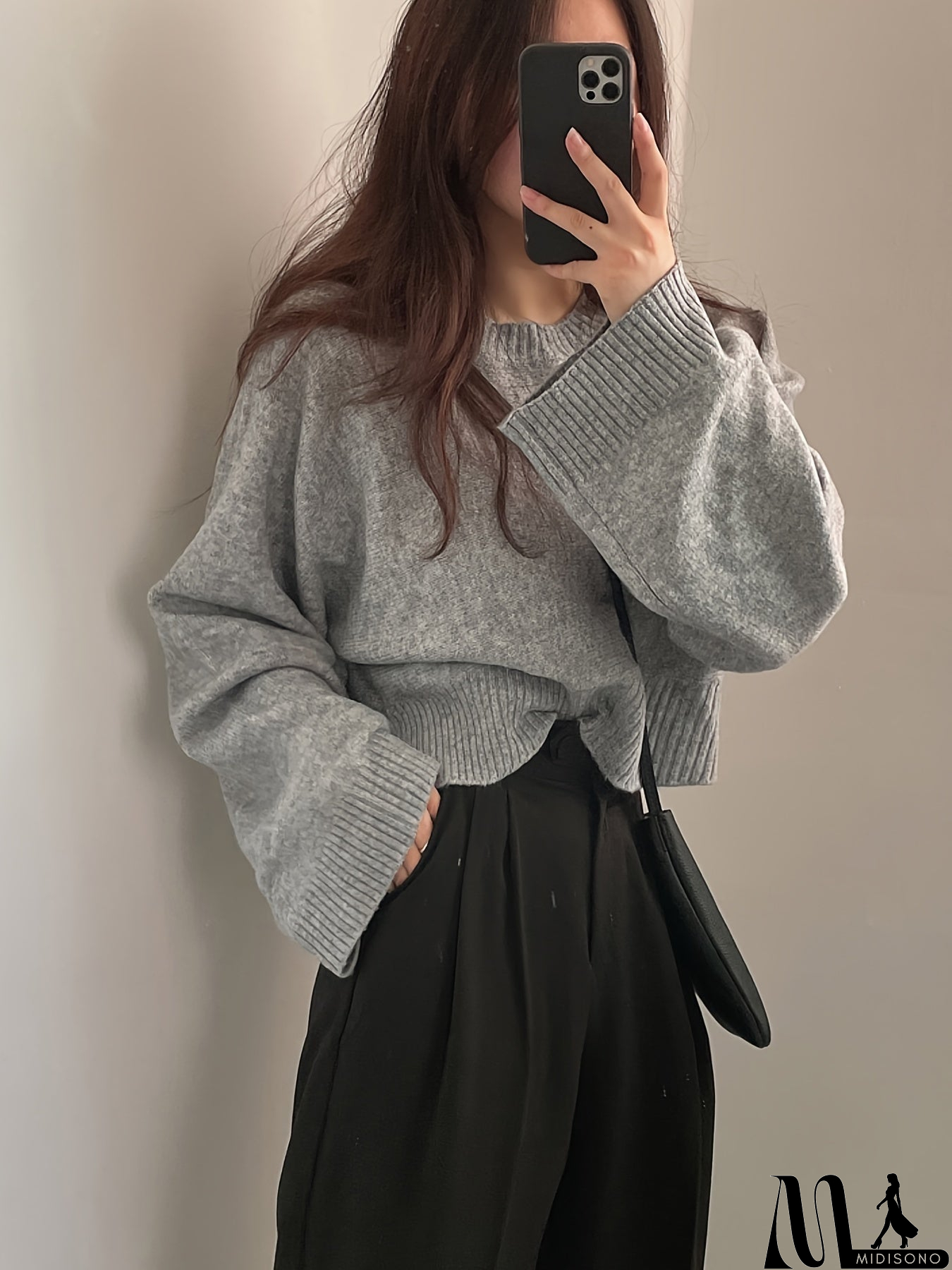 MidiSono - Simple and Stylish Sweater