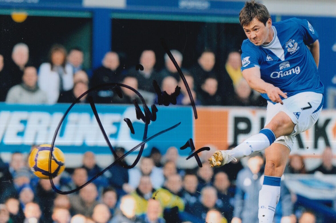 EVERTON HAND SIGNED DINIYAR BILYALETDINOV 6X4 Photo Poster painting 1.