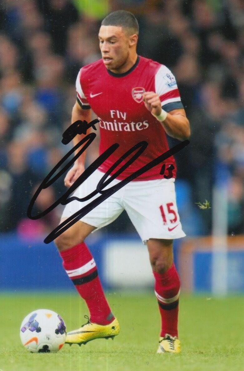 ARSENAL HAND SIGNED ALEX OXLADE CHAMBERLAIN 6X4 Photo Poster painting 5.