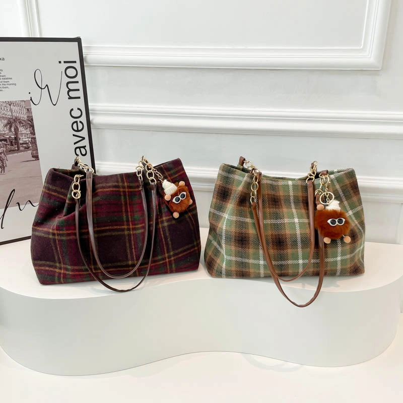 Women's Medium Cloth Lattice Streetwear Square Zipper Shoulder Bag Underarm Bag