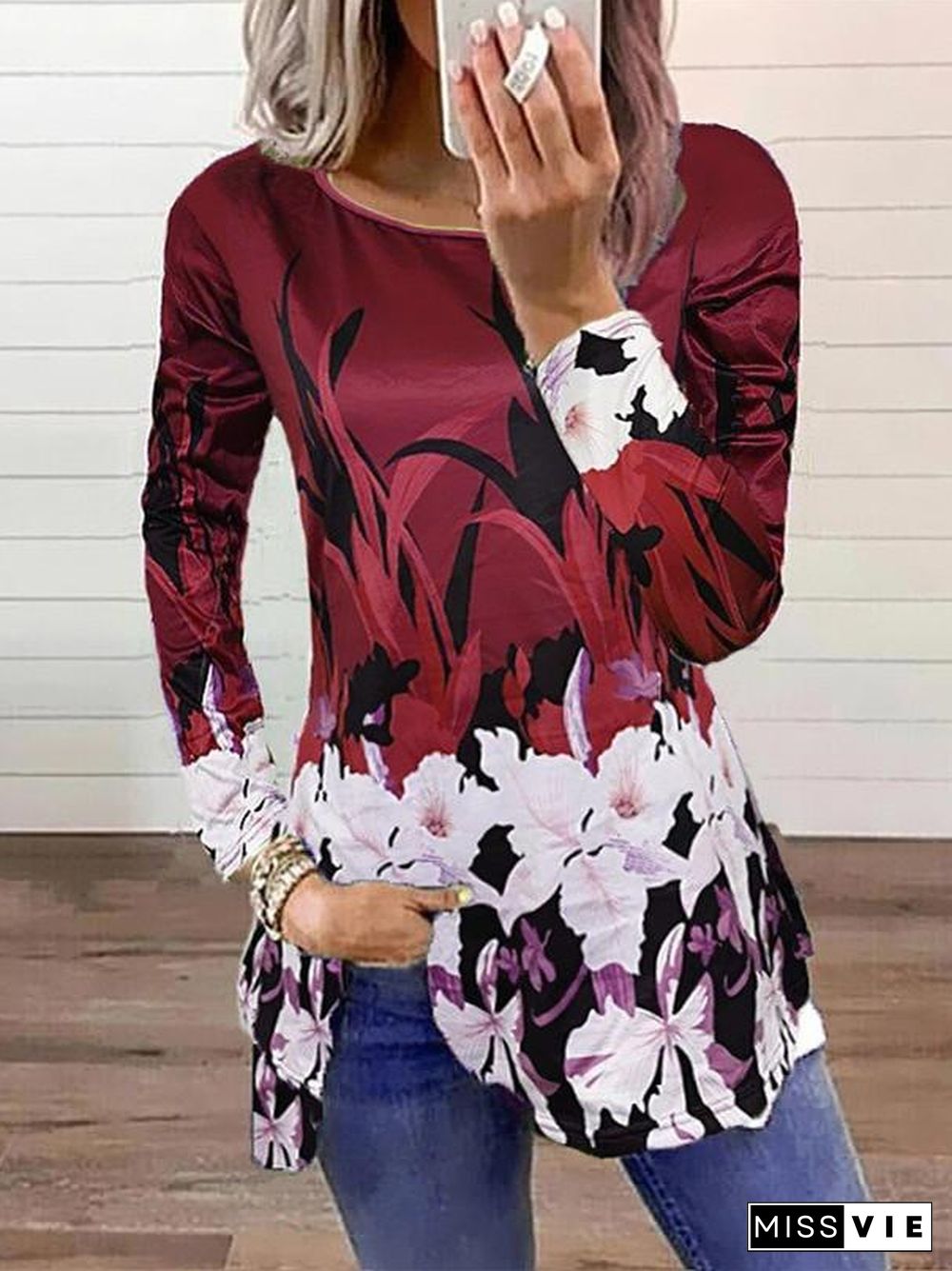 Women Long Sleeve Scoop Neck Floral Printed Graphic Top