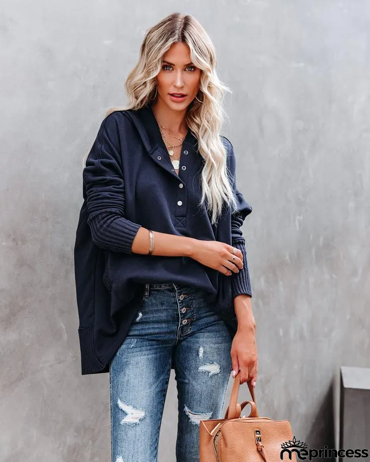 Versatile and airy Blouse