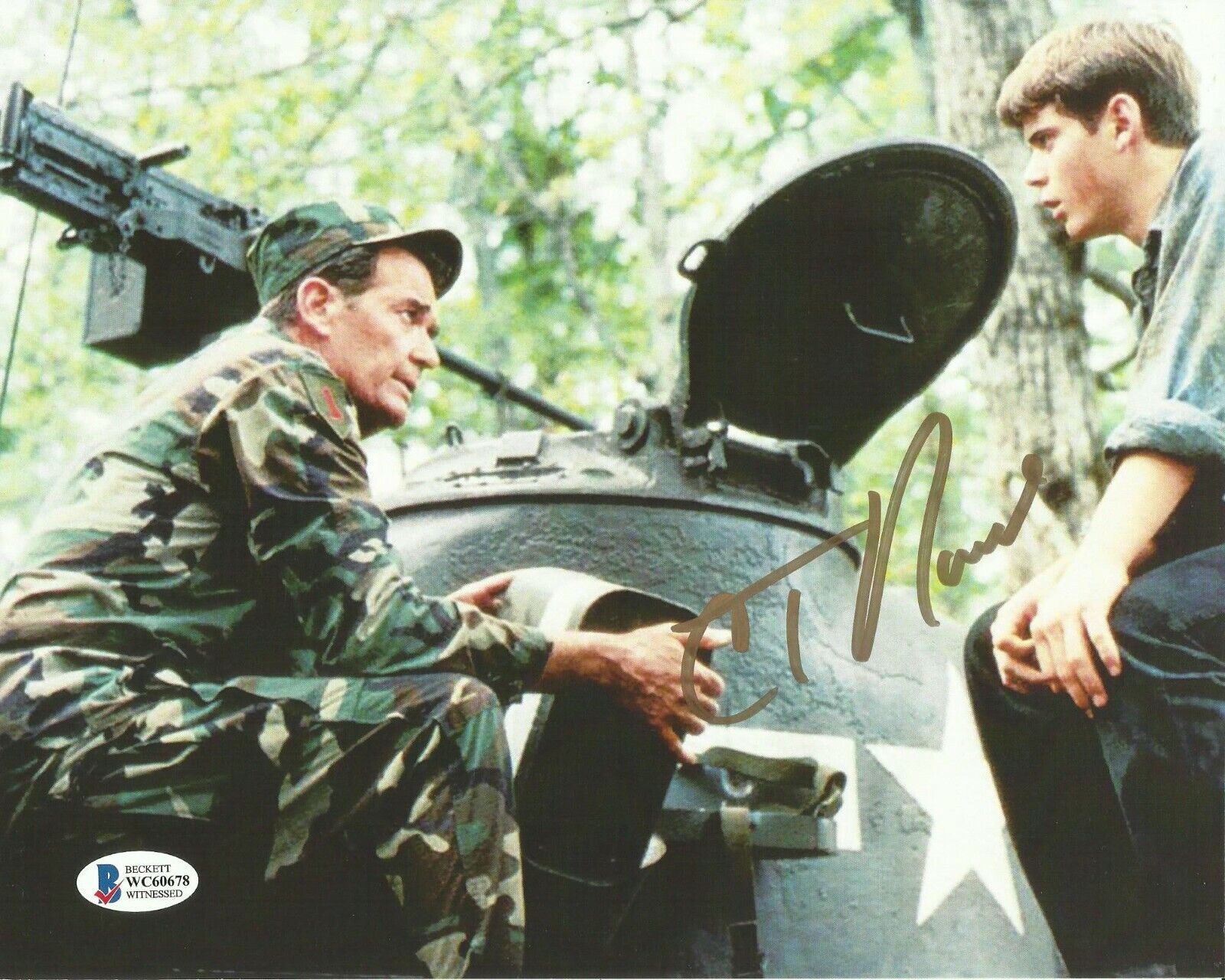 C THOMAS HOWELL SIGNED RED DAWN Photo Poster painting UACC REG 242 BECKETTS (1)