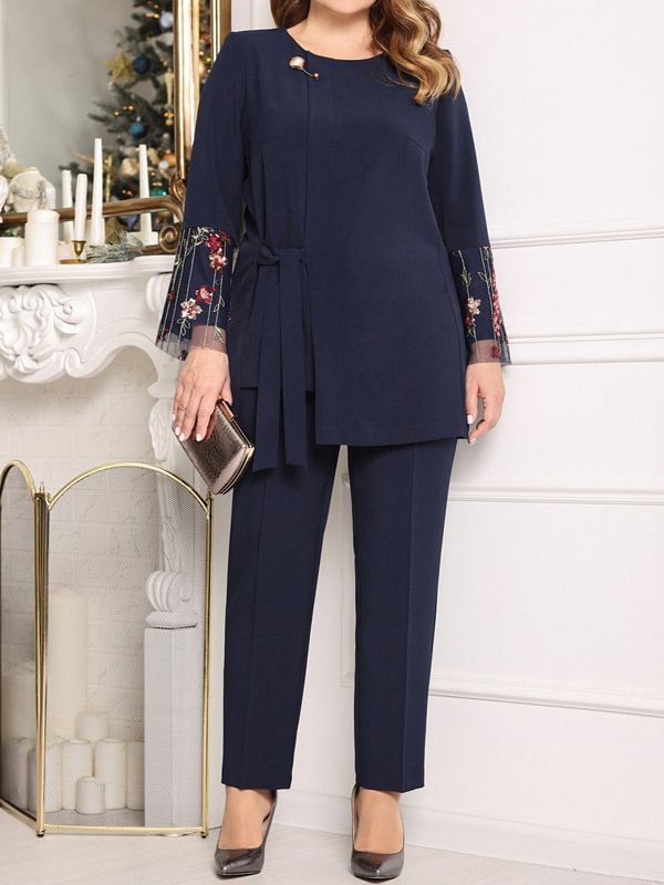 Printed long-sleeved top and trousers suit