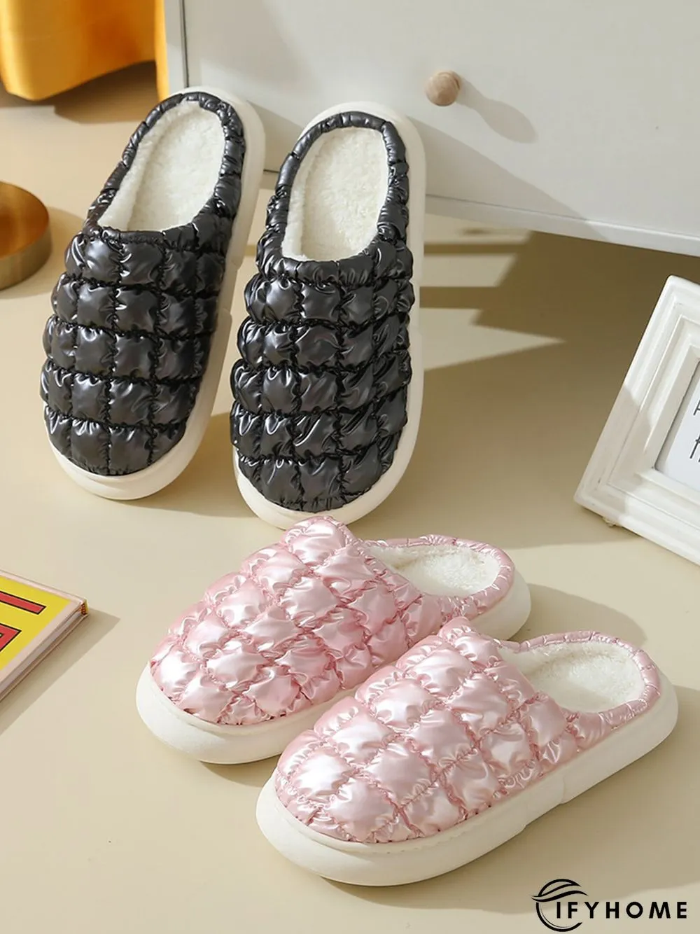 Thermal Lined Quilted Bedroom Slippers | IFYHOME