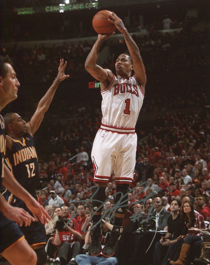 DERRICK ROSE SIGNED AUTOGRAPH 8X10 Photo Poster painting CHICAGO BULLS