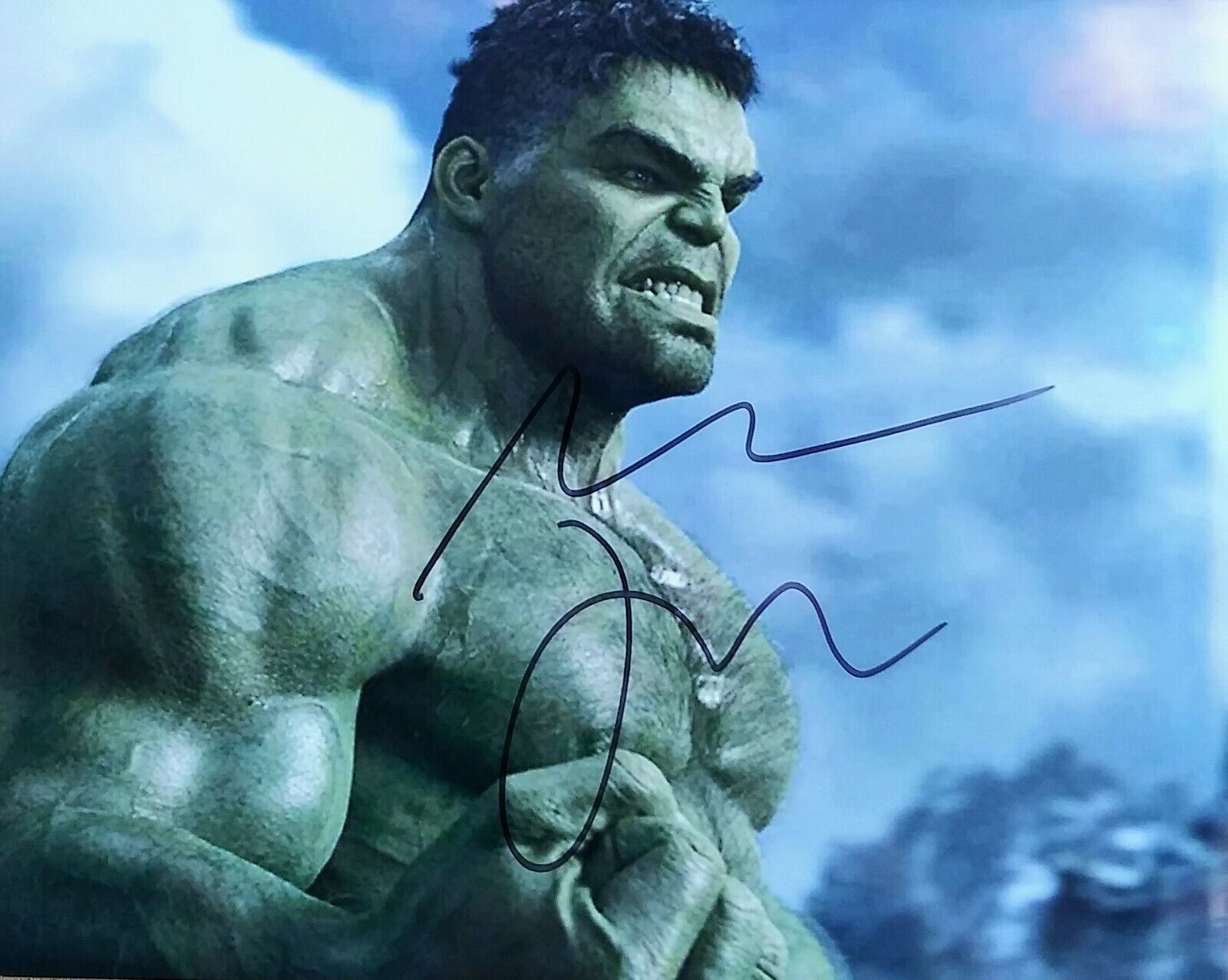 MARK RUFFALO AUTOGRAPHED INCREDIBLE HULK 8x10 Photo Poster painting - THE AVENGERS