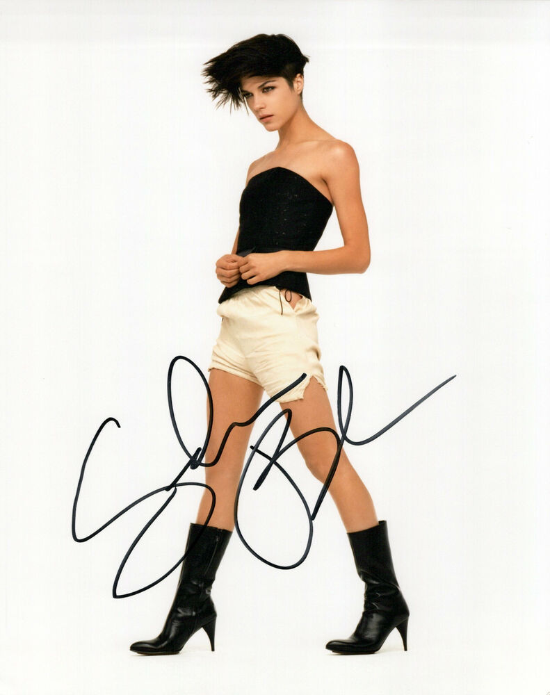 Selma Blair glamour shot autographed Photo Poster painting signed 8x10 #6