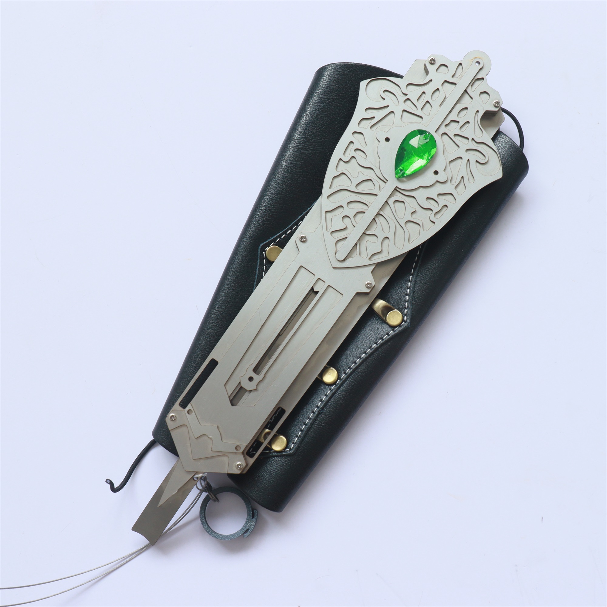 Hidden Blade Assassin's Creed Valhalla Eivor Hidden Blade image 2