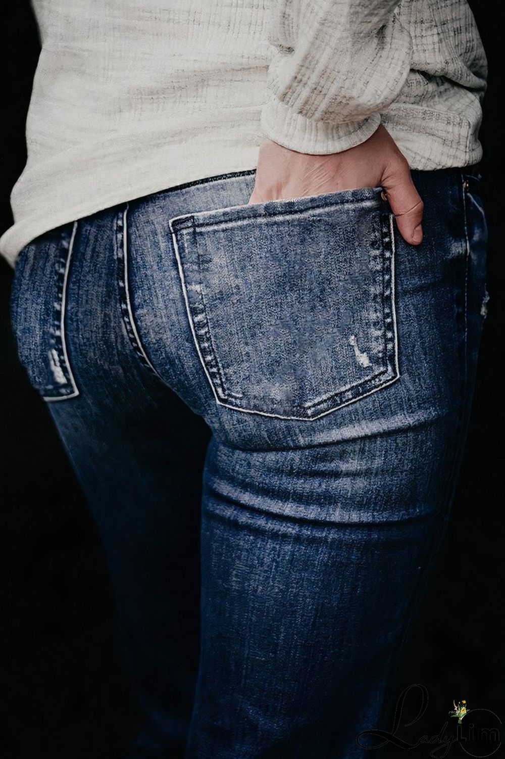 Pocket Detail Mid Rise Bootcut Jeans Without Belt