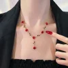 Ensemble de bijoux &eacute;l&eacute;gant avec collier et boucles d'oreilles en forme de fleur de rose