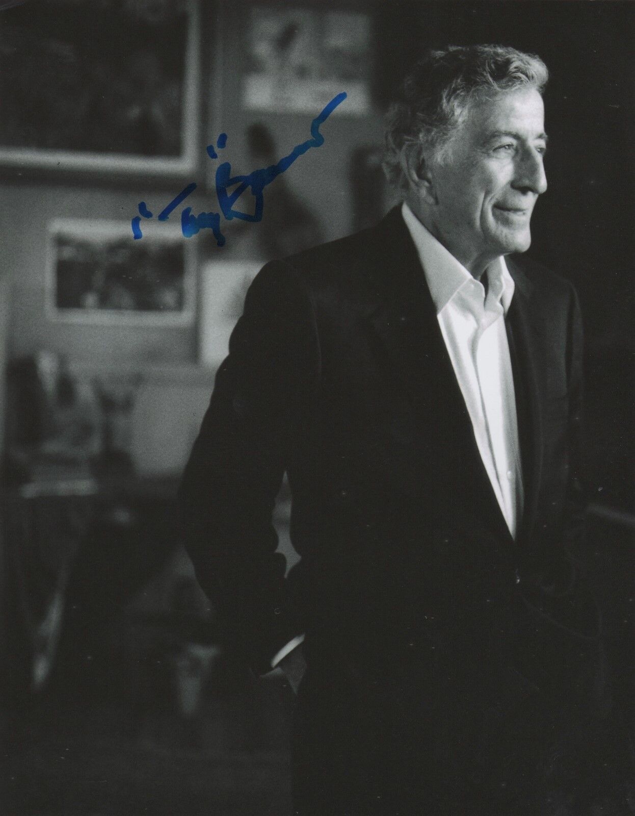 Tony Bennett REAL hand SIGNED handsome young 8x10 Photo Poster painting COA Autographed