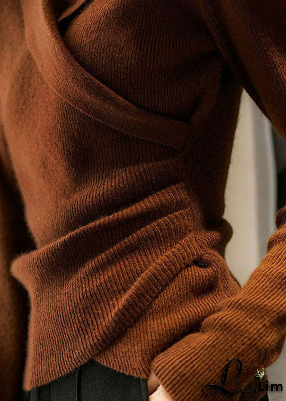 Chic Caramel Peter Pan Collar asymmetrical design slim fit Fall Sweater