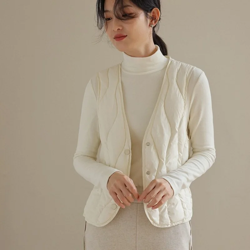 Toloer Down Vest Female Short Winter Light And Close-Fitting Warm V-Neck Vest Horse Jacket Inside The Vest-Outfit Ideas