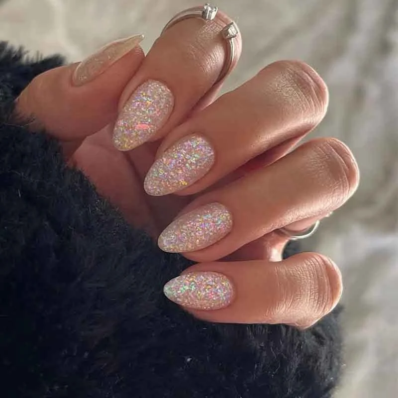 Colorful Glitter Wearing Nail