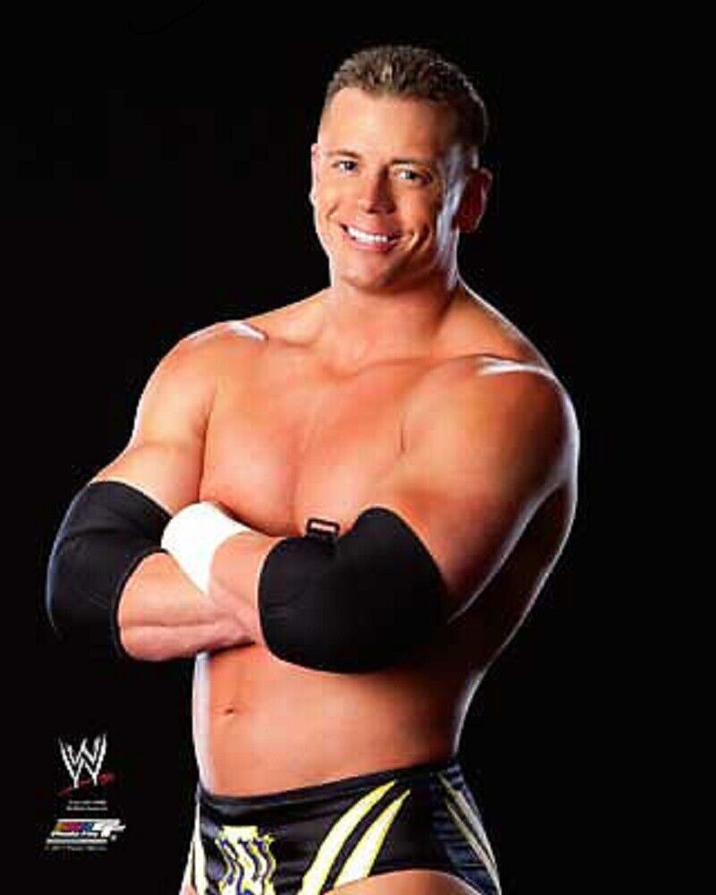 WWE ALEX RILEY OFFICIAL LICENSED 8X10 WRESTLING Photo Poster paintingFILE Photo Poster painting